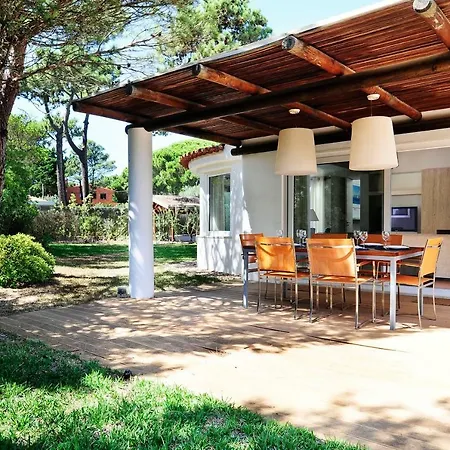 Escape Garden Villa *